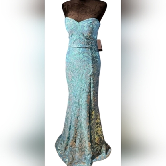 City Vibe Strapless Sequin Gown - Picture 3 of 14